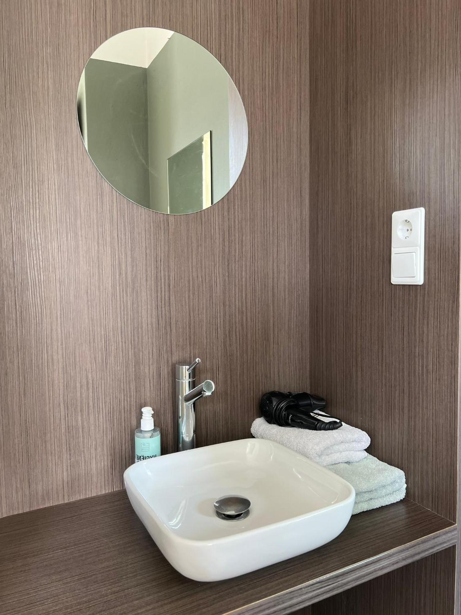 Juliana Boutique Guestrooms アイントホーフェン エクステリア 写真